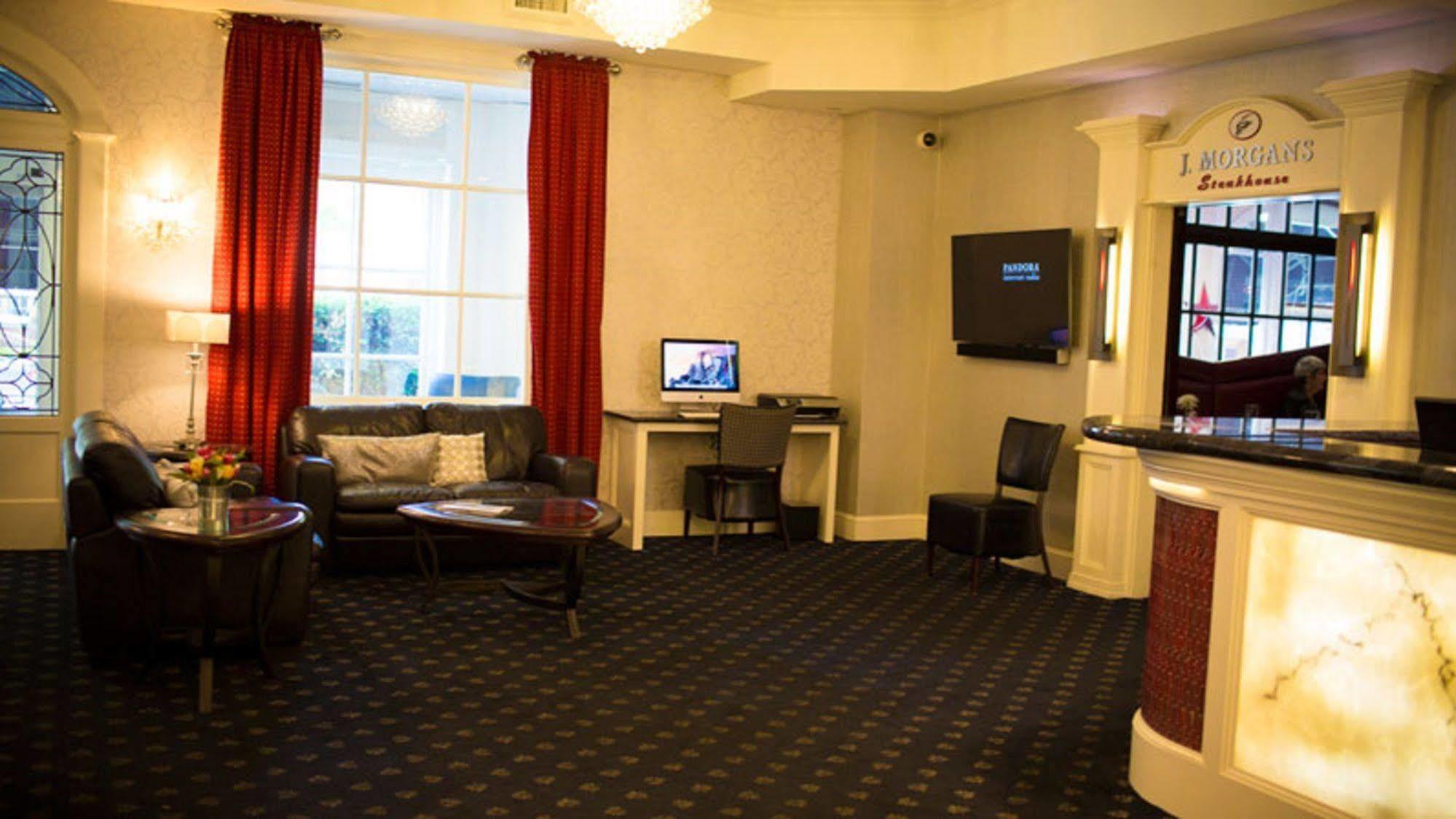 Capitol Plaza Hotel Montpelier Tapestry Collection by Hilton Exterior foto